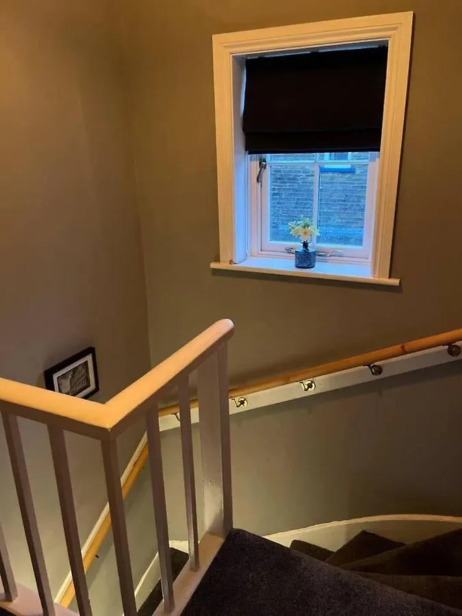 Cosy 2 Bedroom Cottage In A World Heritage Village Shipley  0*, Shipley (West Yorkshire) United Kingdom